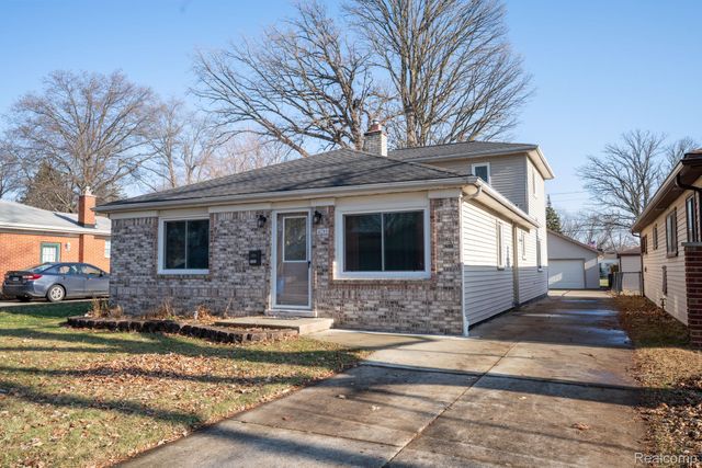 4205 Harding Street, Dearborn Heights, MI 48125
