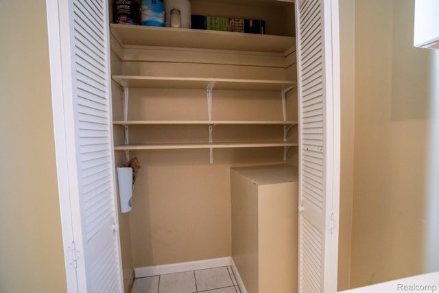 4205 Harding Street, Dearborn Heights, MI 48125