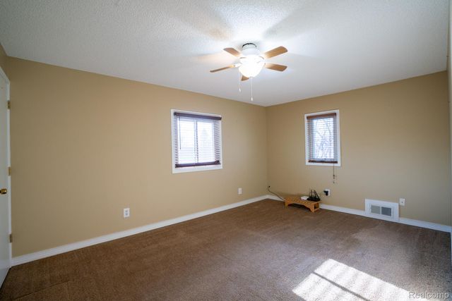 4205 Harding Street, Dearborn Heights, MI 48125