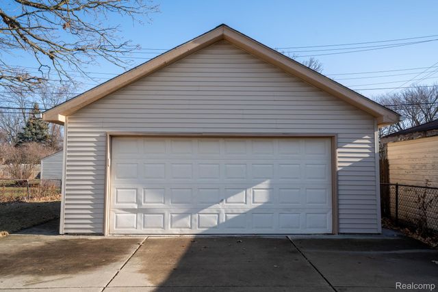 4205 Harding Street, Dearborn Heights, MI 48125