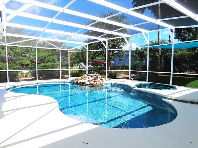787 N WATERVIEW DRIVE, Clermont, FL 34711