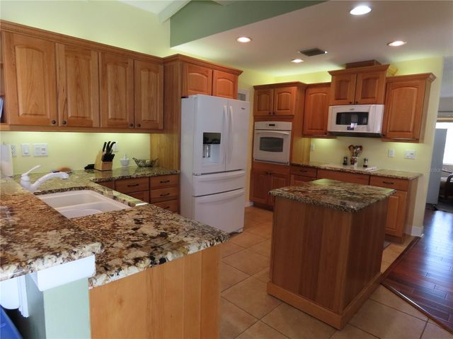 787 N WATERVIEW DRIVE, Clermont, FL 34711