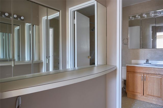 2 Consulate Drive 1J, Tuckahoe, NY 10707