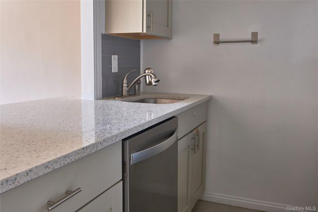 2 Consulate Drive 1J, Tuckahoe, NY 10707