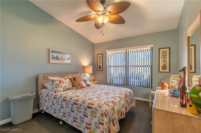 2048 Pine Isle LN 2048, Naples, FL 34112