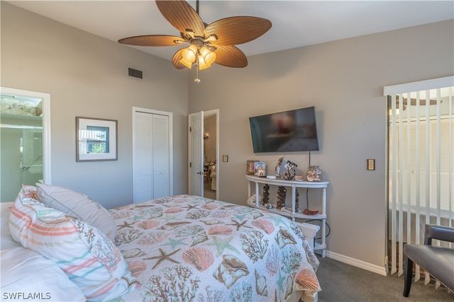 2048 Pine Isle LN 2048, Naples, FL 34112