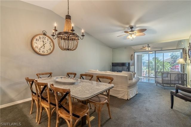 2048 Pine Isle LN 2048, Naples, FL 34112