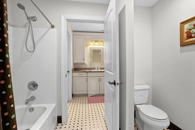 3312 Augusta Lane, Onalaska, WI 54650