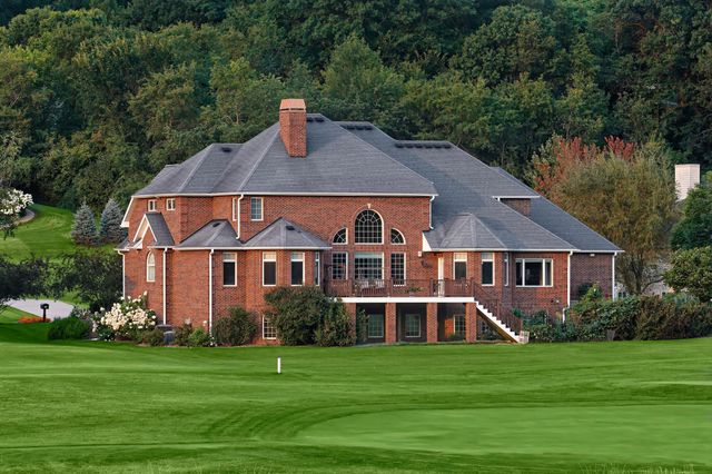 3312 Augusta Lane, Onalaska, WI 54650