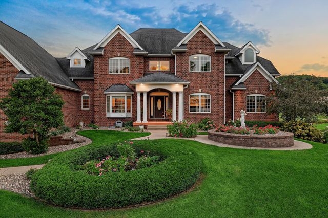 3312 Augusta Lane, Onalaska, WI 54650