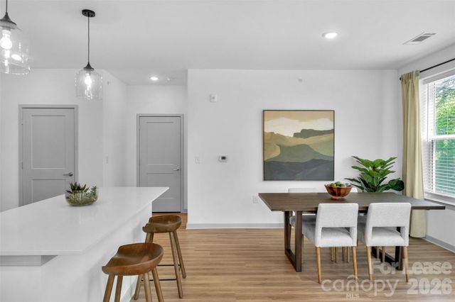 9821 Research Drive Leopold-B1, Charlotte, NC 28262