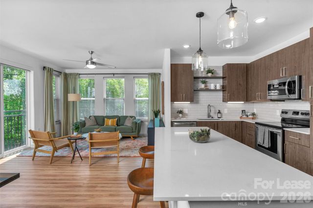 9821 Research Drive Leopold-B1, Charlotte, NC 28262