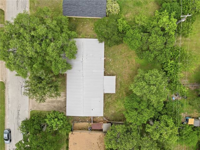 1304 Leacrest Drive, College Station, TX 77840