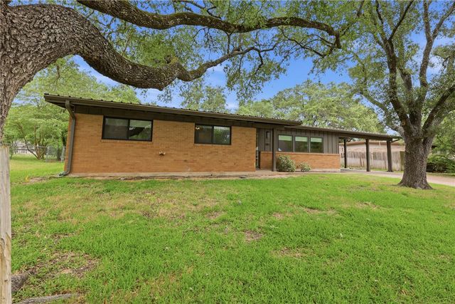 1304 Leacrest Drive, College Station, TX 77840