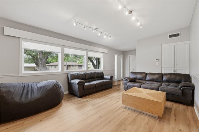 1304 Leacrest Drive, College Station, TX 77840