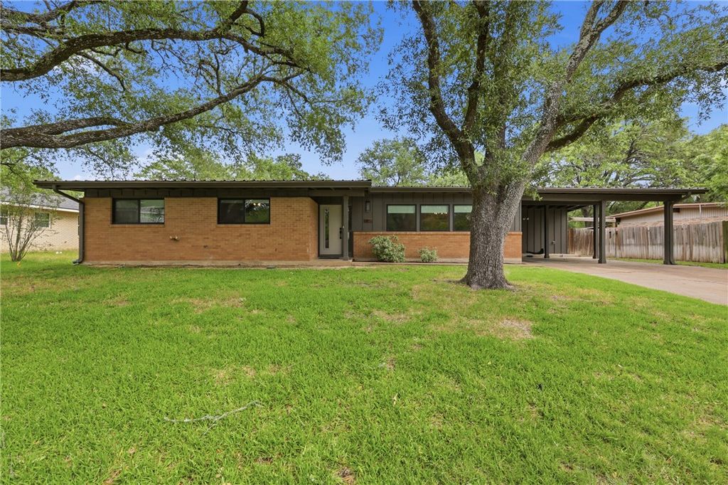 1304 Leacrest Drive, College Station, TX 77840