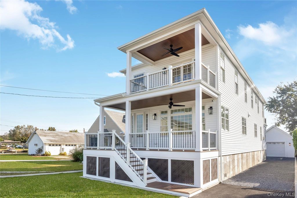 11 Riverdale Avenue, Massapequa, NY 11758 — exterior