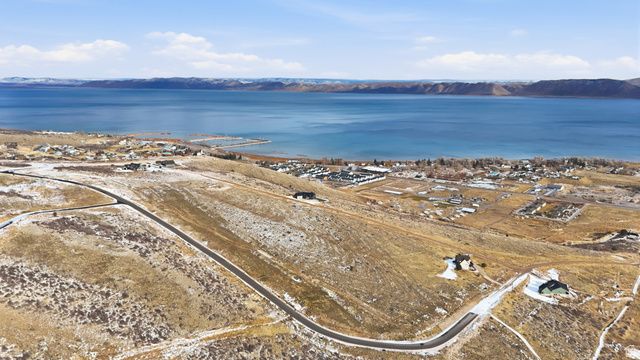 360 N ELKS RIDGE RD, Garden City, UT 84028