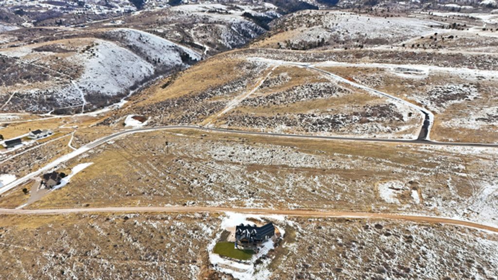 Image 6 of property listing at 360 N ELKS RIDGE RD, Garden City, UT 84028