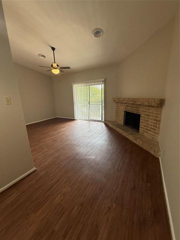 923 Carrell Street D, Tomball, TX 77375