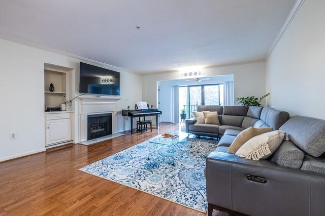 27301 NE Plantation Drive 301, Atlanta, GA 30324