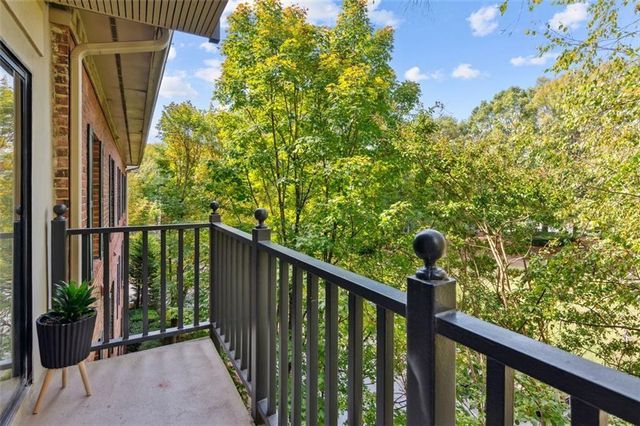 27301 NE Plantation Drive 301, Atlanta, GA 30324