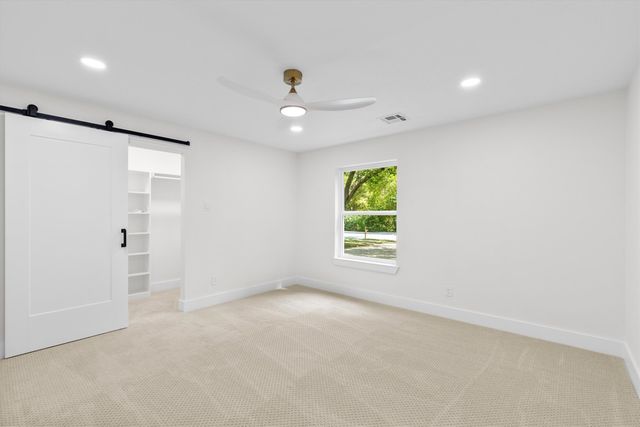 2629 W Prairie Creek Drive, Richardson, TX 75080