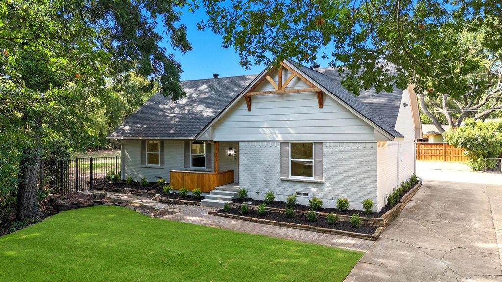 2629 W Prairie Creek Drive, Richardson, TX 75080