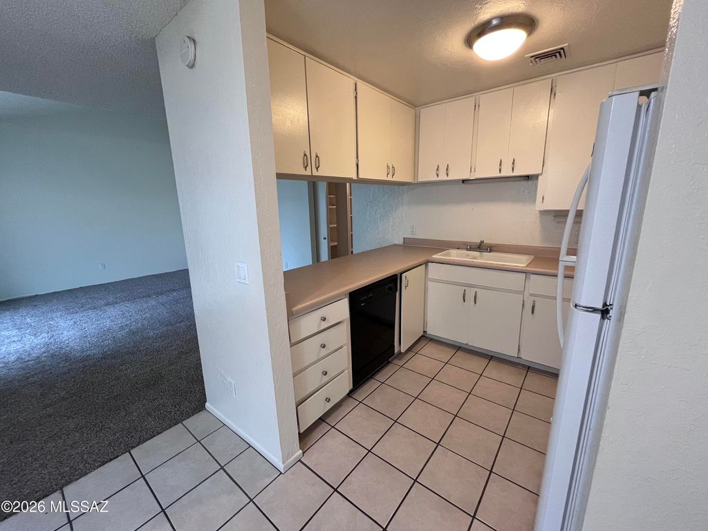 836 S Langley Avenue, Tucson, AZ 85710