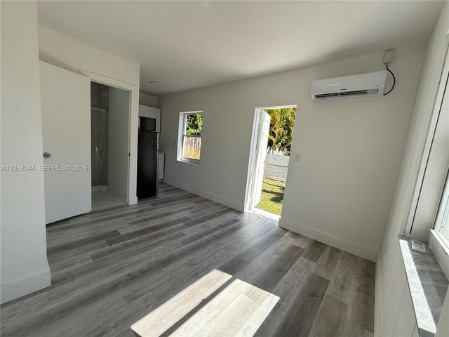 2801 SW 26th St R-Left, Miami, FL 33133