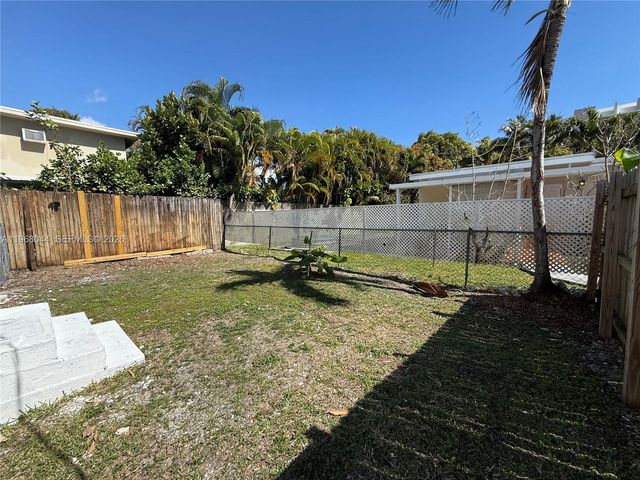 2801 SW 26th St R-Left, Miami, FL 33133