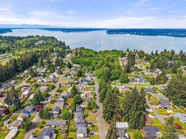 5045 Carole Drive NE, Olympia, WA 98516