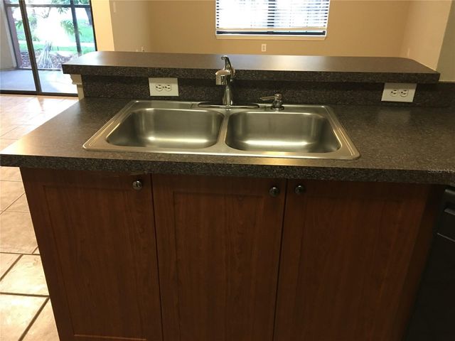 2171 PORTOFINO PLACE 27-2717, Palm Harbor, FL 34683