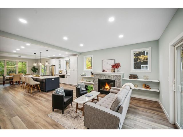 2249 11th Street, White Bear Lake, MN 55110