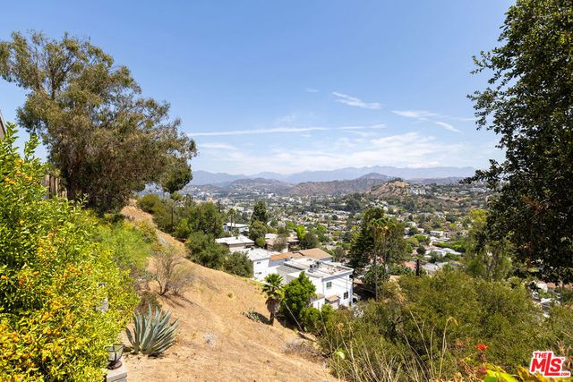 1418 Corona Drive, Glendale, CA 91205