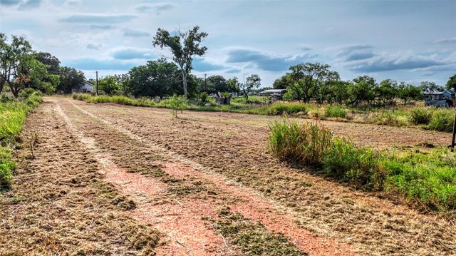 000 Hwy 71 Highway, Valley Spring, TX 76885
