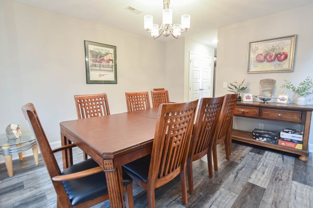 436 Kinslow Court, Clarksville, TN 37040