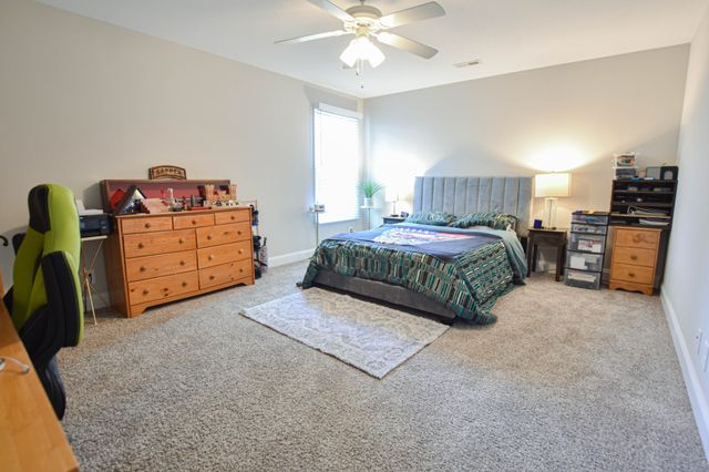 436 Kinslow Court, Clarksville, TN 37040