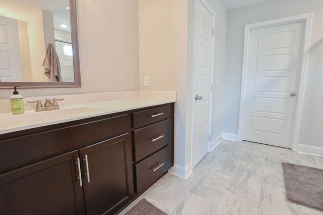 436 Kinslow Court, Clarksville, TN 37040