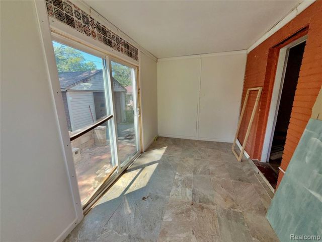 17167 Freeland Street, Detroit, MI 48235