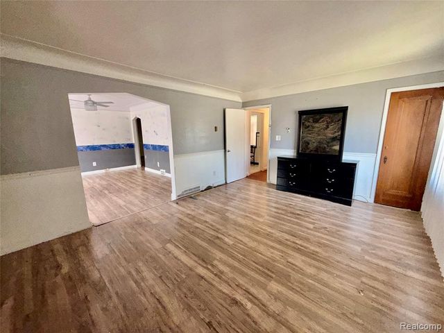 17167 Freeland Street, Detroit, MI 48235