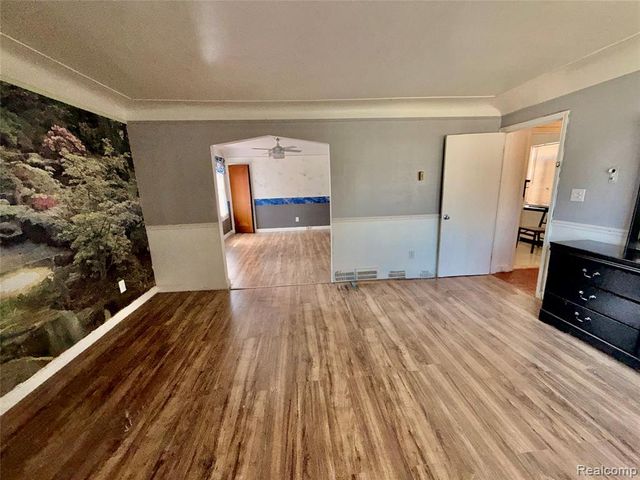 17167 Freeland Street, Detroit, MI 48235