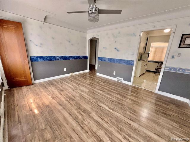 17167 Freeland Street, Detroit, MI 48235