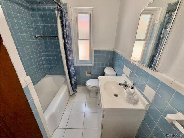 17167 Freeland Street, Detroit, MI 48235