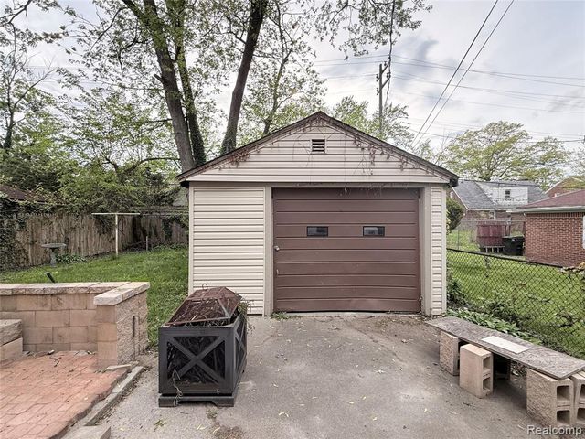 17167 Freeland Street, Detroit, MI 48235