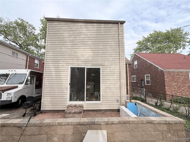 17167 Freeland Street, Detroit, MI 48235