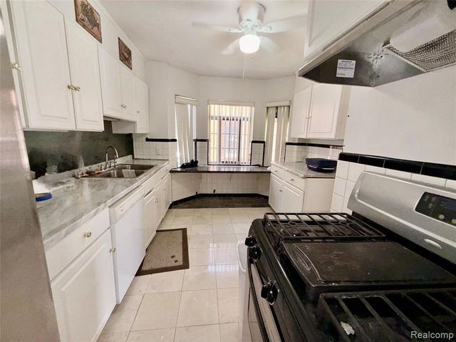 17167 Freeland Street, Detroit, MI 48235
