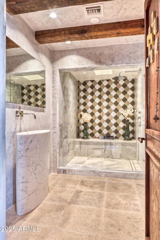 5747 E Mockingbird Lane, Paradise Valley, AZ 85253