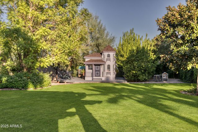 5747 E Mockingbird Lane, Paradise Valley, AZ 85253