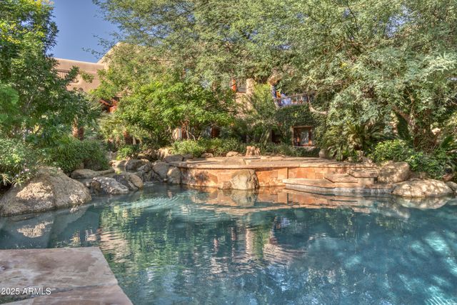 5747 E Mockingbird Lane, Paradise Valley, AZ 85253